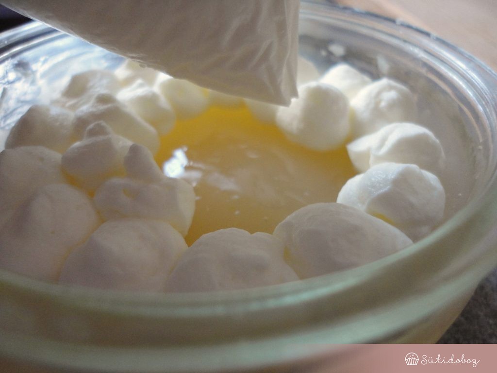 Meyer citrom puding tejszínnel