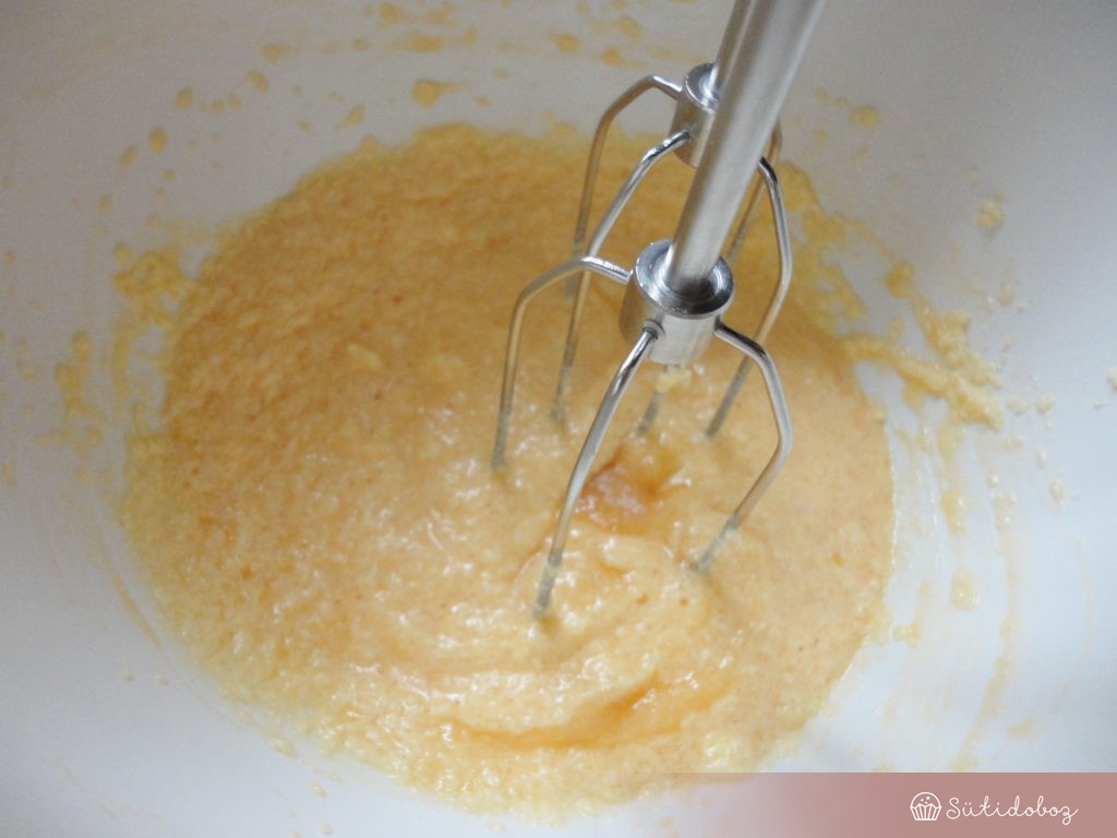 Csokis süti sós karamellás mogyoróval készítése